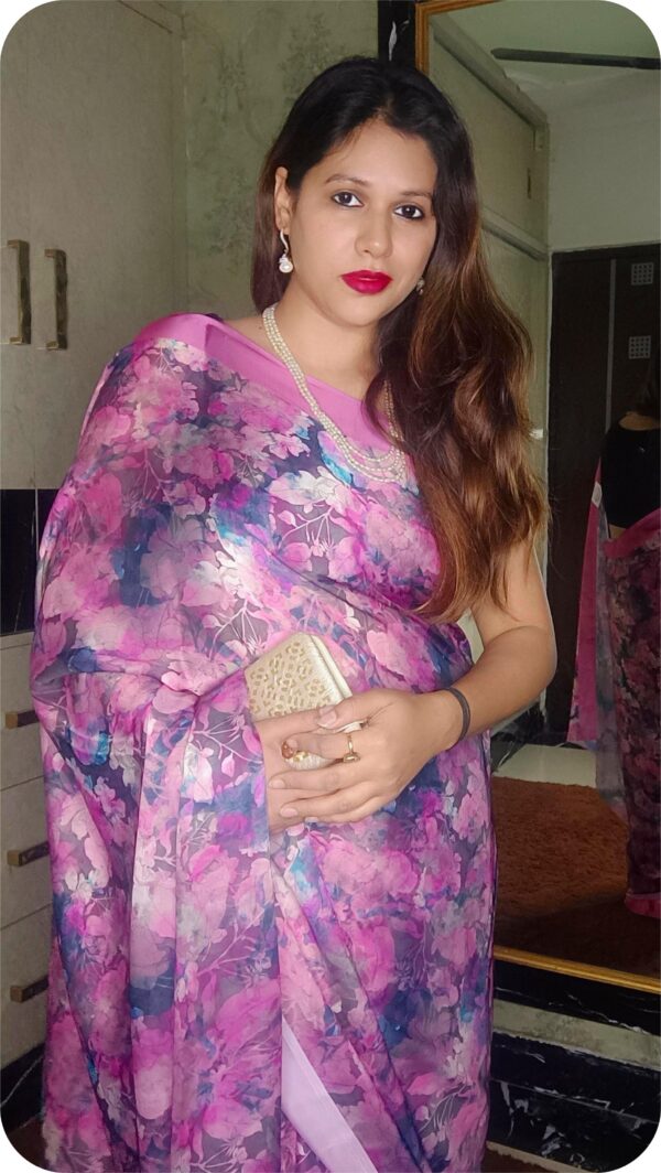 ~ Gul Bahaar ~ Onion Pink Crepe Saree - Image 3