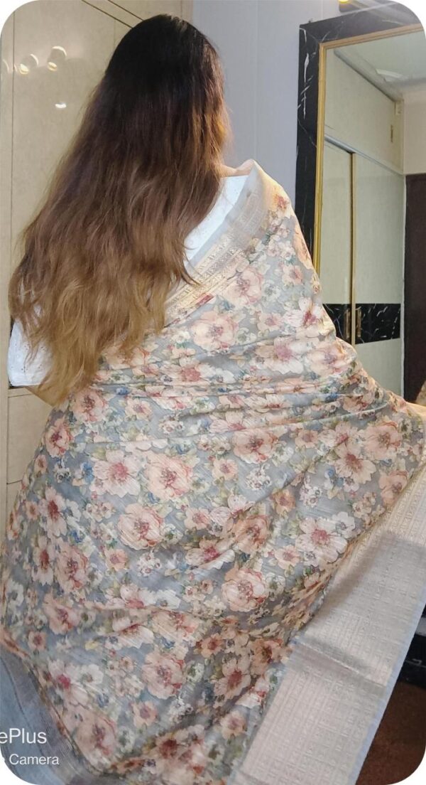 ~ Saanjh ~ Soft Grey Linen saree - Image 9
