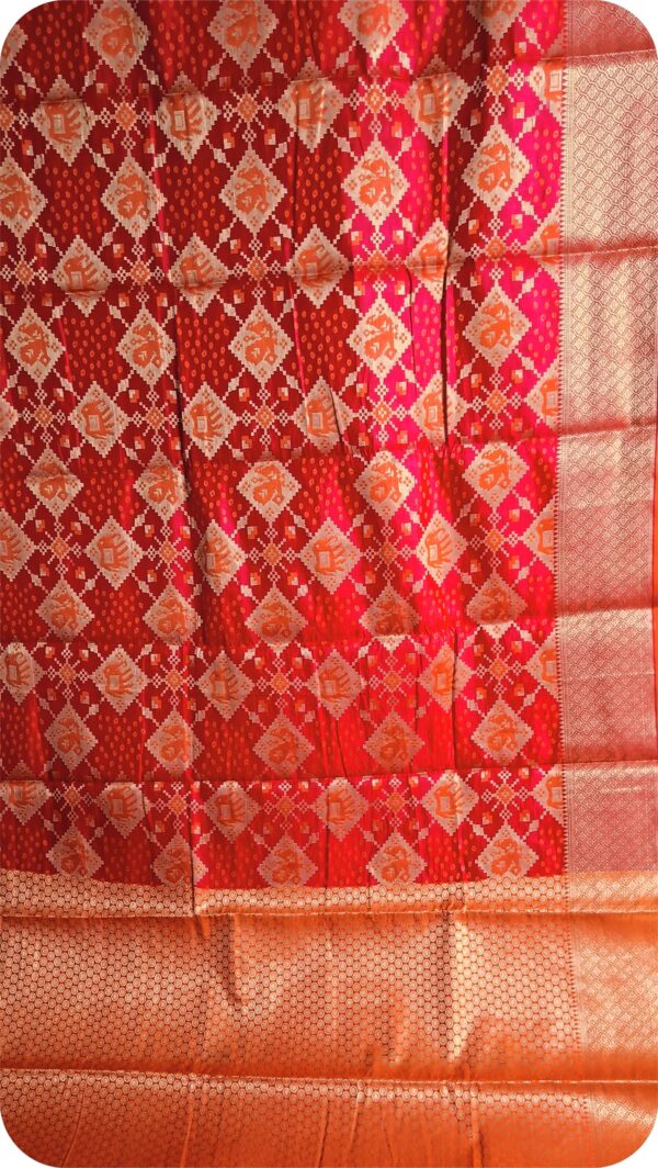 ~ Rewa Rani ~ (Sindhoori laal) Red Patola Silk Saree - Image 7